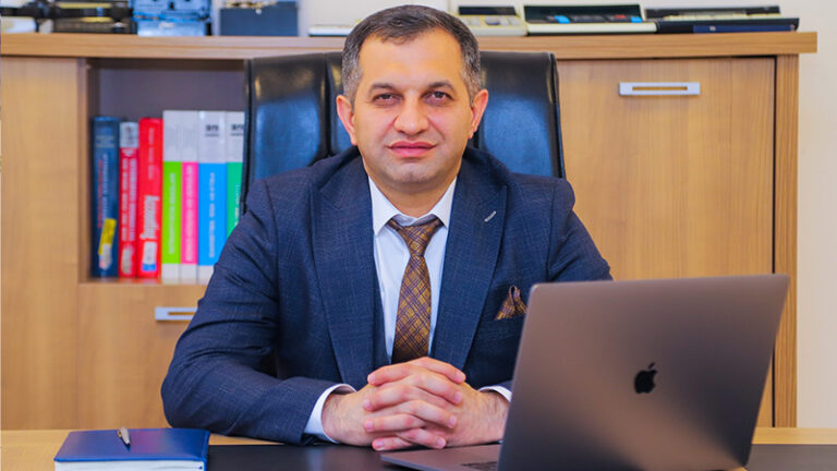 Mühasibatlıq sahəsi, Mühasibatlıq təhsilinə sahib şəxslər