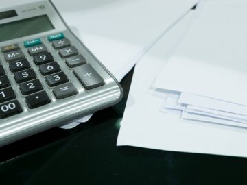 əməkhaqqının hesablanması, Qeyri-iş günləri, əməkhaqqı